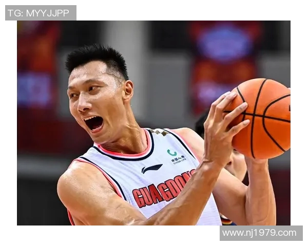 易建联:从篮球场的传奇到生活中的榜样,见证中国篮球的辉煌与挑战